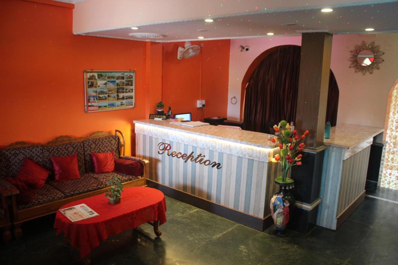 Hotel Lake Queen Rambha Buitenkant foto